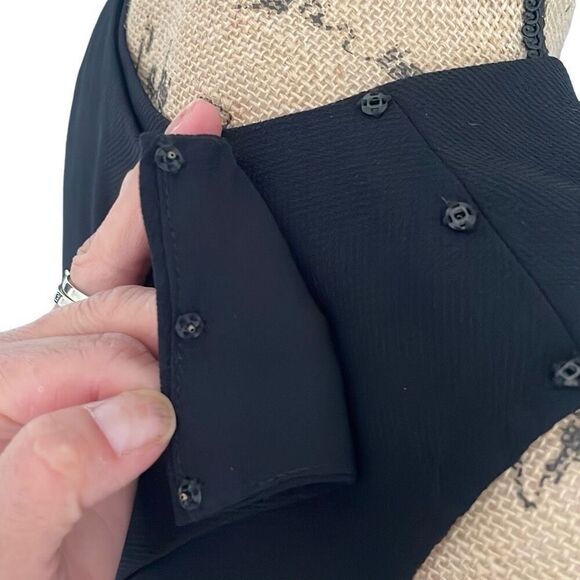 EUC! Club Monaco Sleeveless Black Flirty Open Back Romper - Size 0 - Picture 11 of 12
